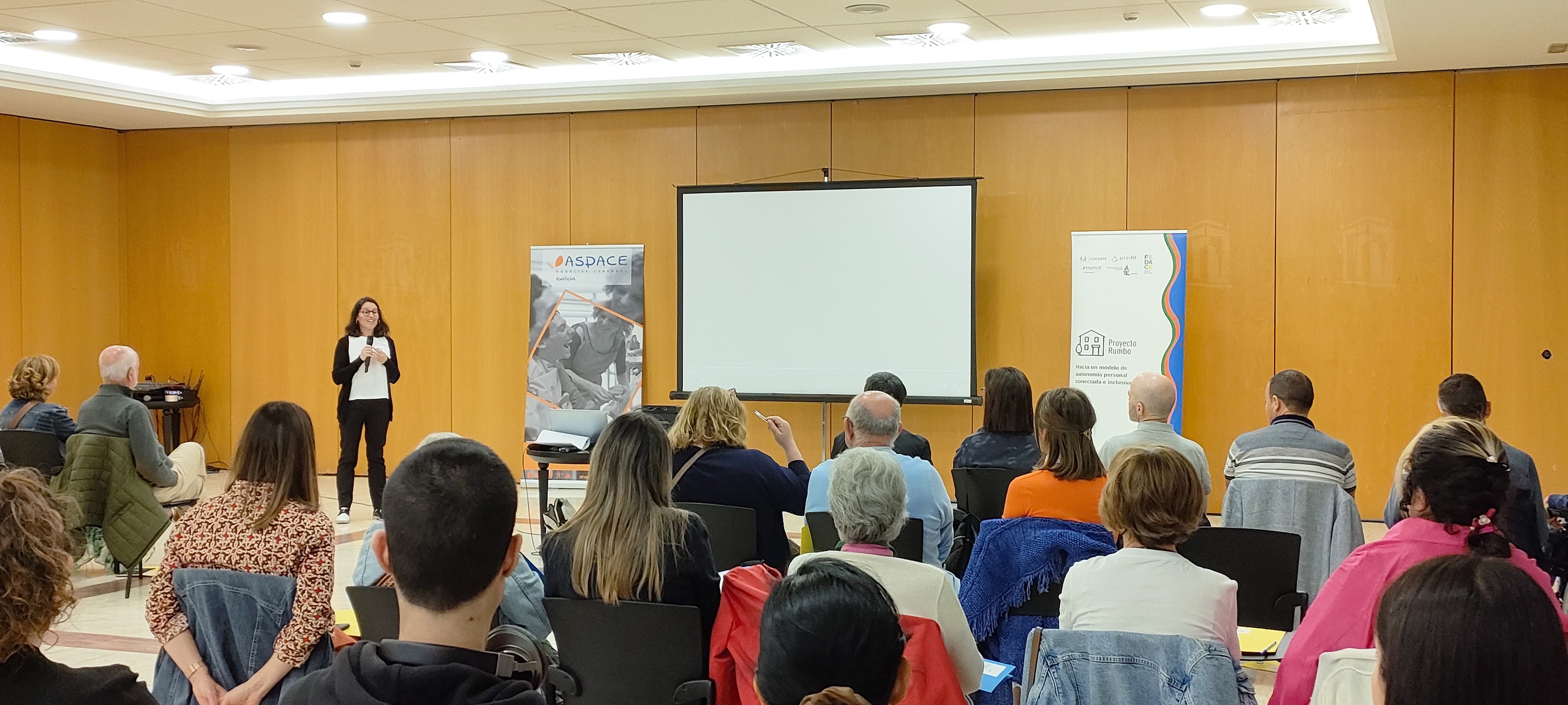 Más de 50 personas se reunieron en el Encuentro Autonómico de Familias ASPACE Galicia