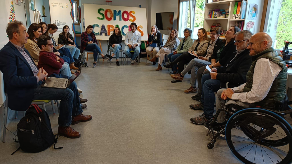 Visita de representantes del Ministerio de Derechos Sociales y Agenda 2030 a las entidades de Galicia que participan en el Proyecto RUMBO