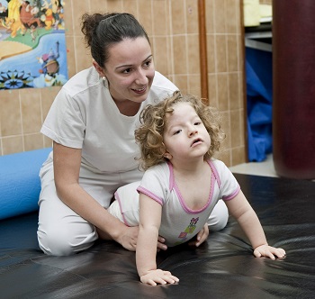 377 niños con parálisis cerebral menores de 6 años recibirán tratamientos de atención temprana gracias a la “X solidaria