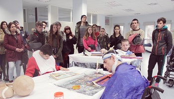 El grupo de la Red Ciudadanía Activa de ASPACE Rioja colabora con alumnos de la Escuela de Diseño de la Rioja 